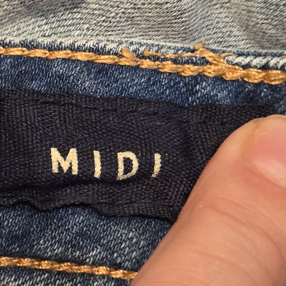 Aeropostale midi distressed jean shorts light blue misses size 4 GUC - Picture 6 of 7